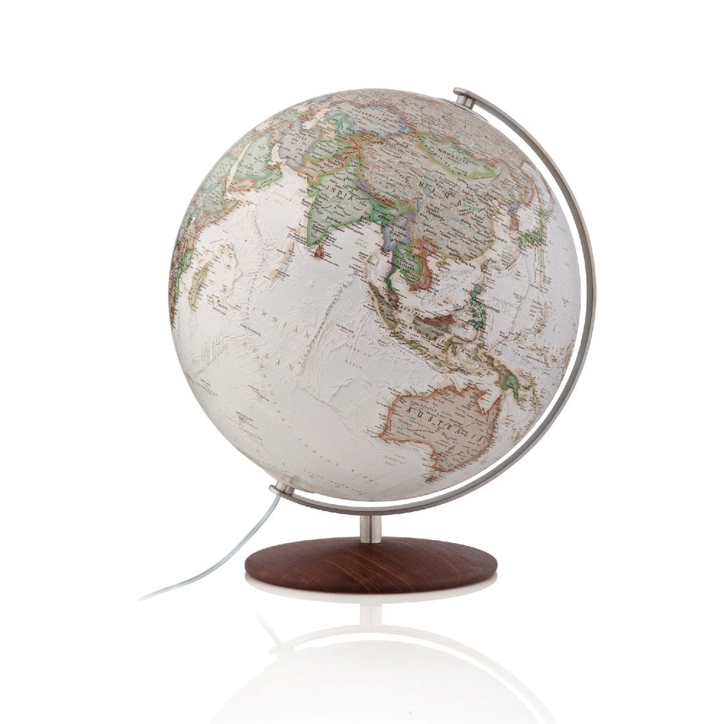 National Geographic Illuminated Globe Fusion 37cm Hand-Laminated, detail view