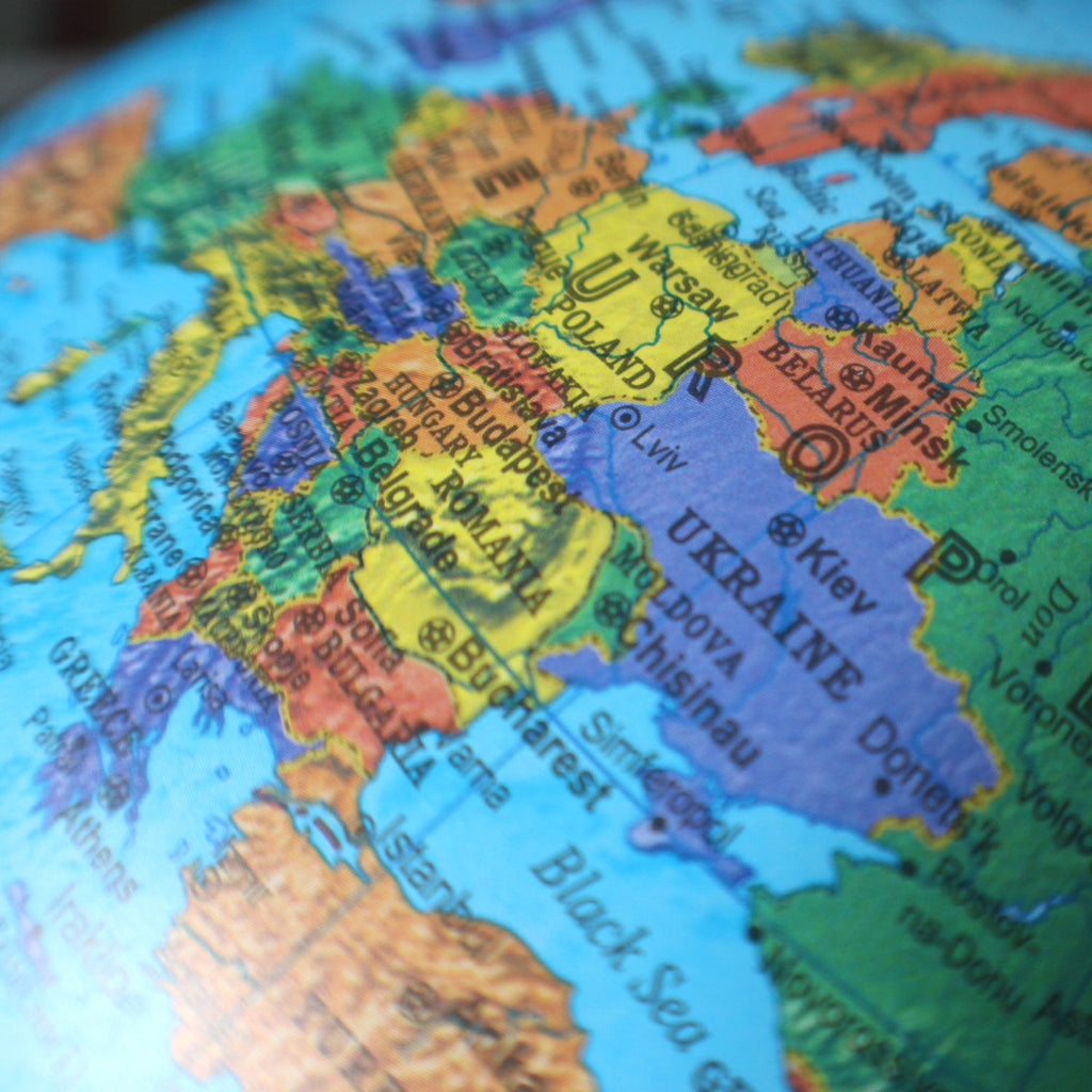 Magellan Vasa globe 32 cm without meridian, wooden base, Europe